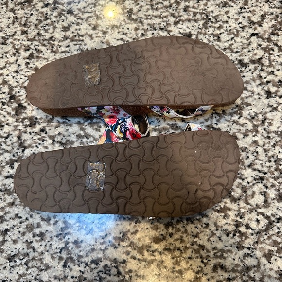 Madden Girl Floral Sandals - Picture 8 of 11